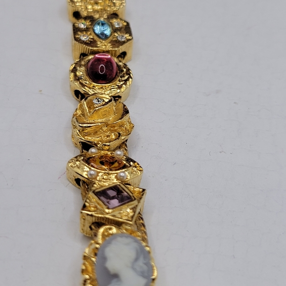 14K GP VINTAGE CAMEO BRACELET MULTI STONES & PEARLS 8"IN
, NEW WITH OUT TAG - Picture 3 of 11